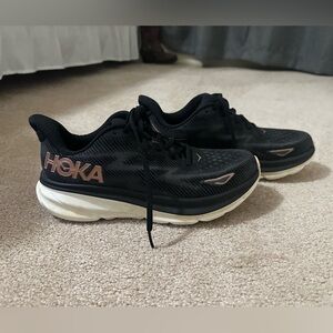 Hoka Clifton 9